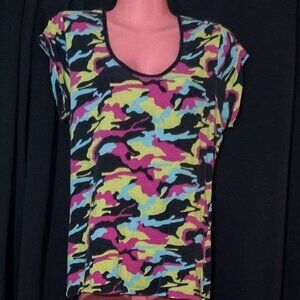 Size XL Junior (15/17) Short Sleeve Color Camo Top